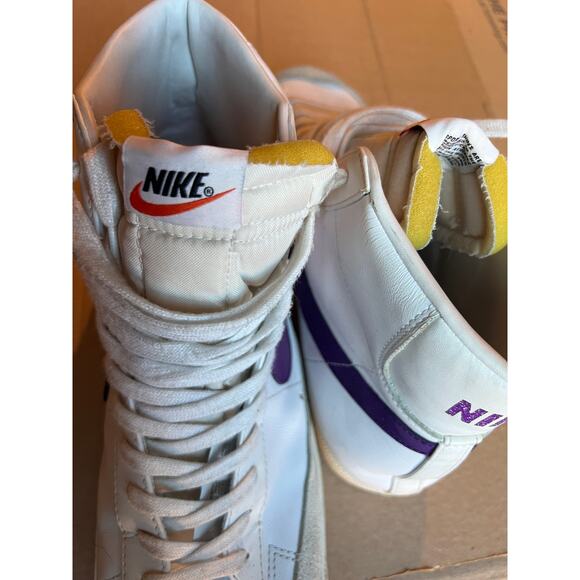Nike Blazer Mid 77 Vintage White Voltage Purple shoes sz 13 main image 4